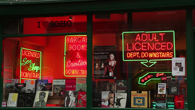 Marilyn chambers behind green door